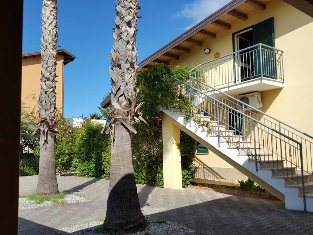 Villa Gabriella Patti Bagian luar foto